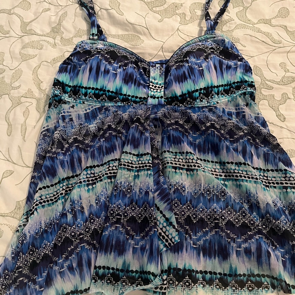Pretty shear flowy tankini